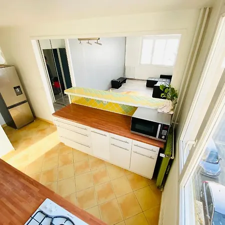 Proche Centre + Parking Gratuit Apartamento